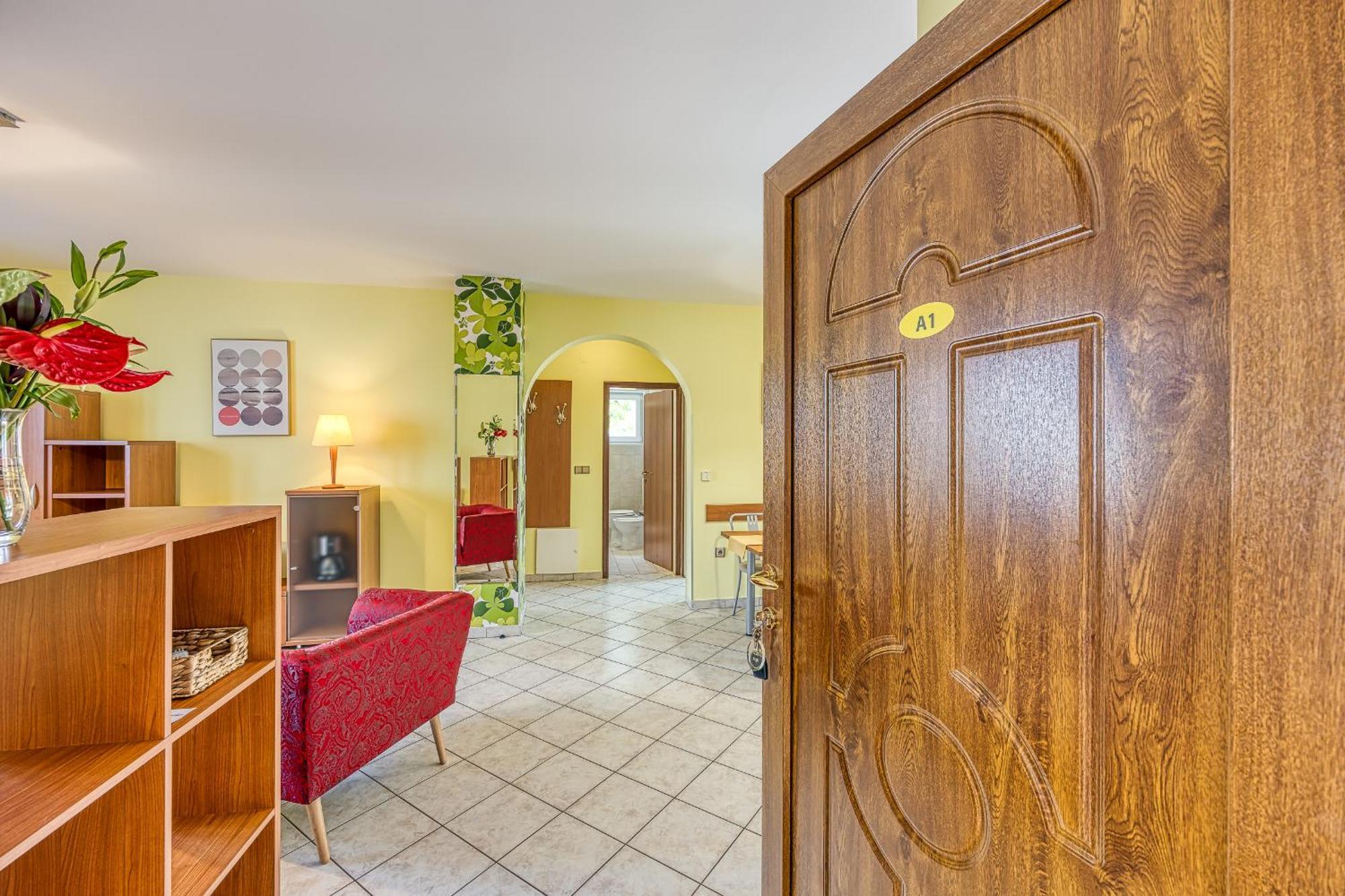 Apartments Brioni Colors Pula Exterior photo